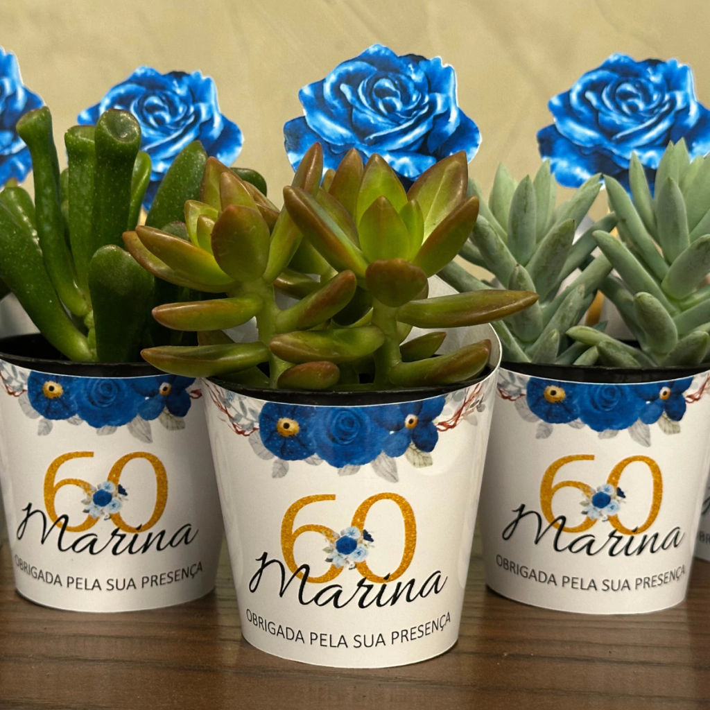 decoração 50 anos branco e dourado