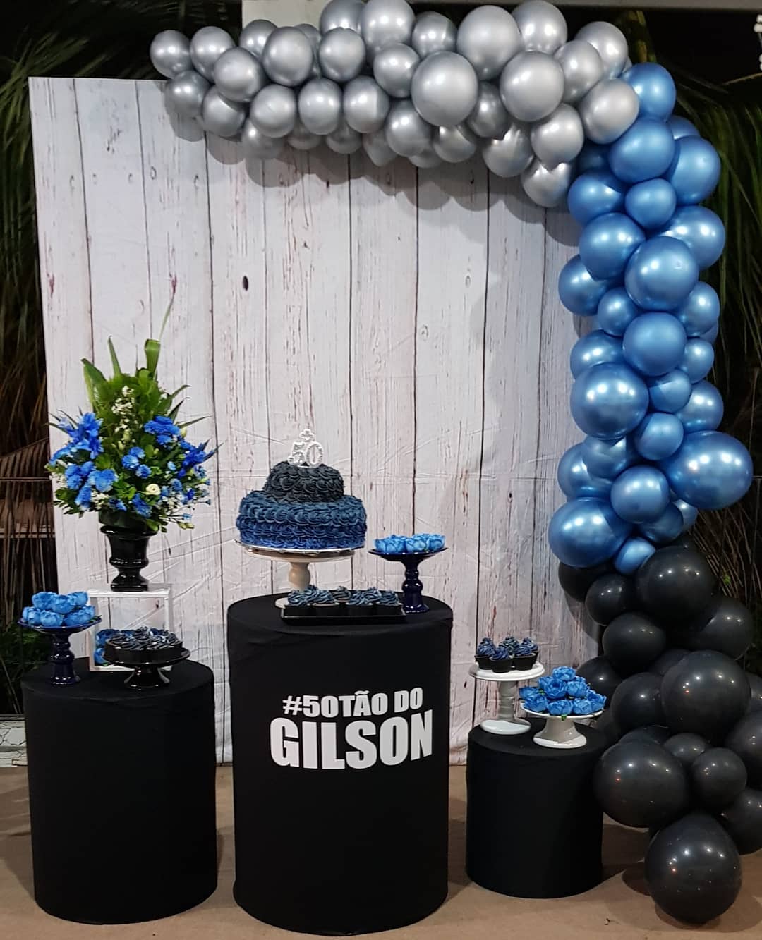 decoração 50 anos azul marinho