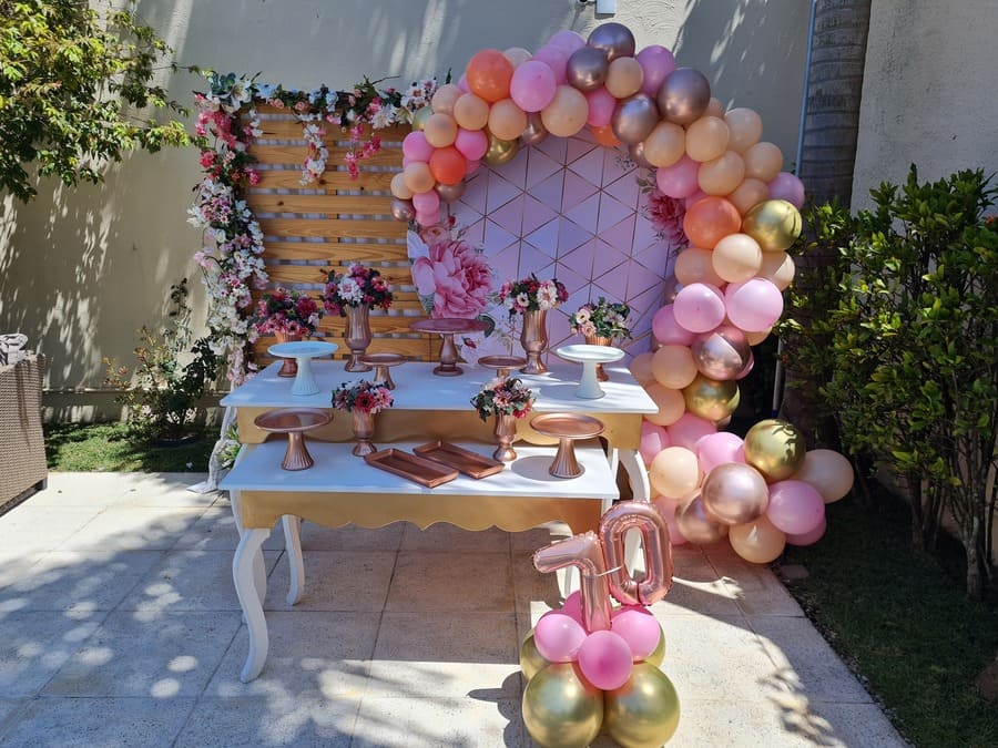 decoração 70 anos tema