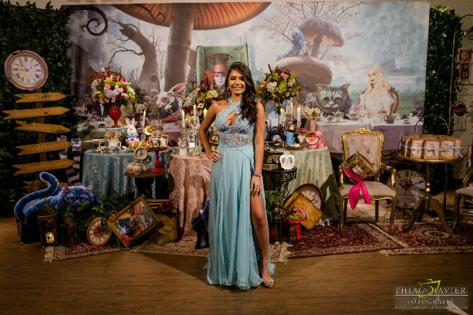 decoração alice no pais das maravilhas adulto