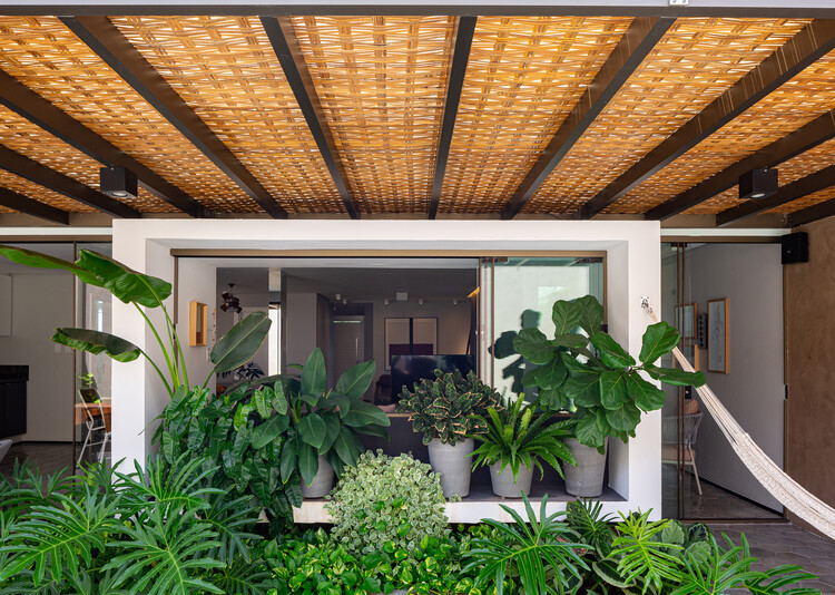 ideias de decoração para área externa de cobertura pequena