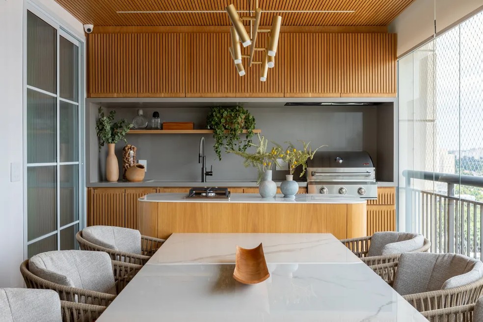 ideias de decoração para área gourmet com churrasqueira pequena