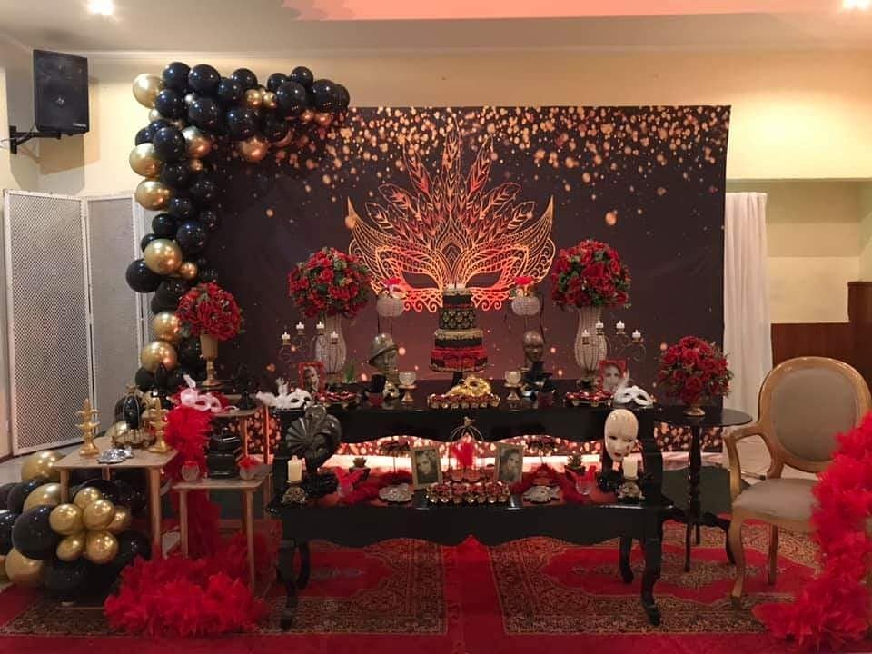 decoração baile de máscaras simples
