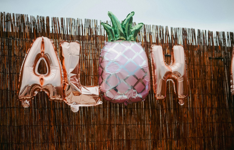 DIY: Flores de Papel Hibisco para uma Decoração Havaiana Autêntica