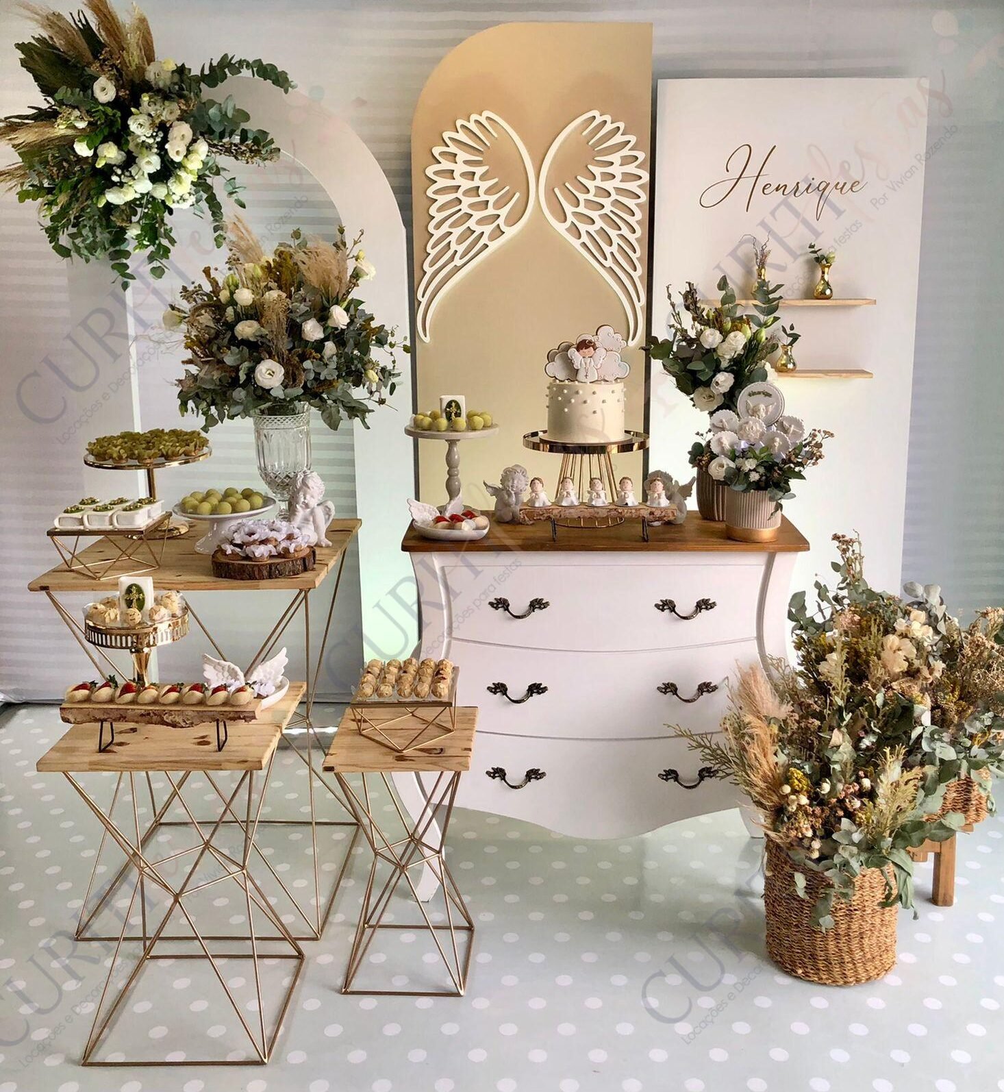 decoração batizado menina minimalista