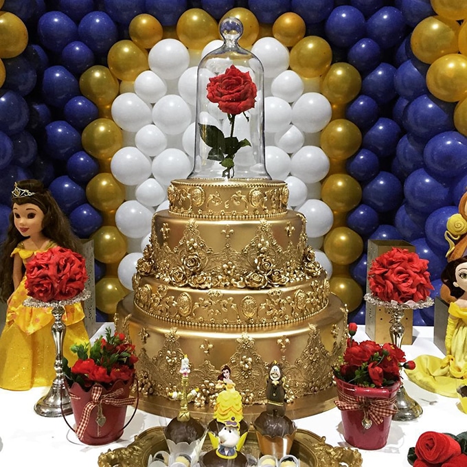 decoração bela e a fera 15 anos clássica versus moderna