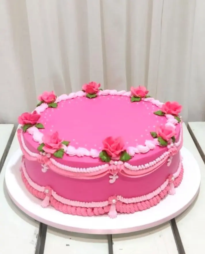 bolo aniversário moderno