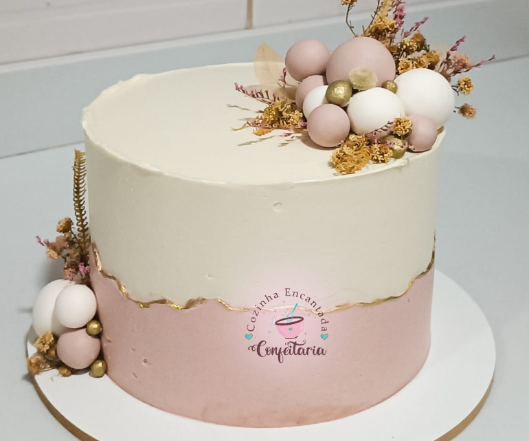 decoração bolo aniversário mulher