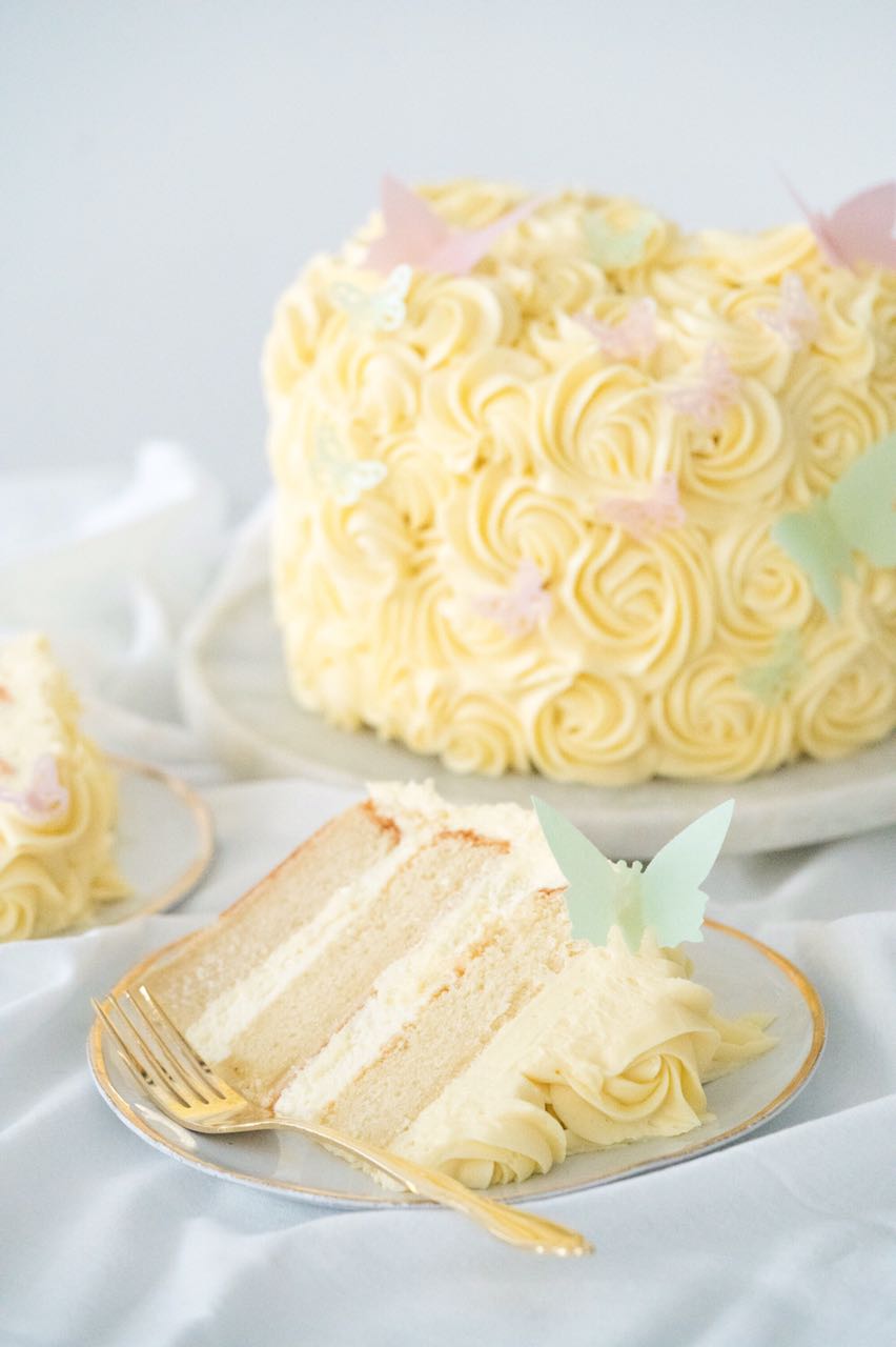naked cake de leite ninho decorado