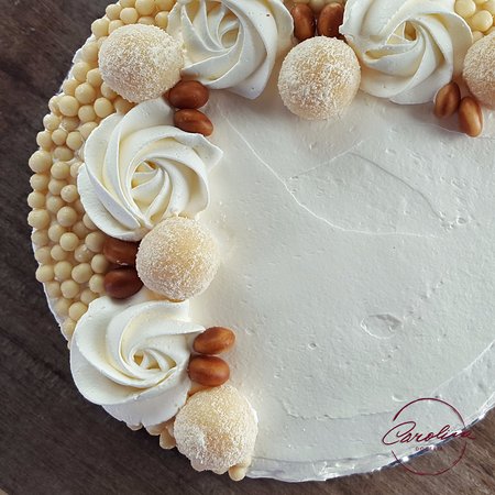 long cake de leite ninho decoração