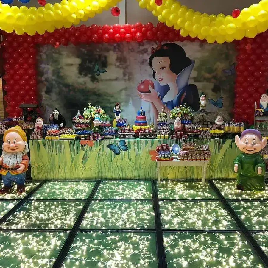 decoração branca de neve luxo