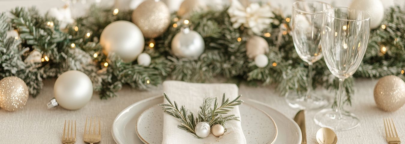 decoração branco e prata vs branco e dourado