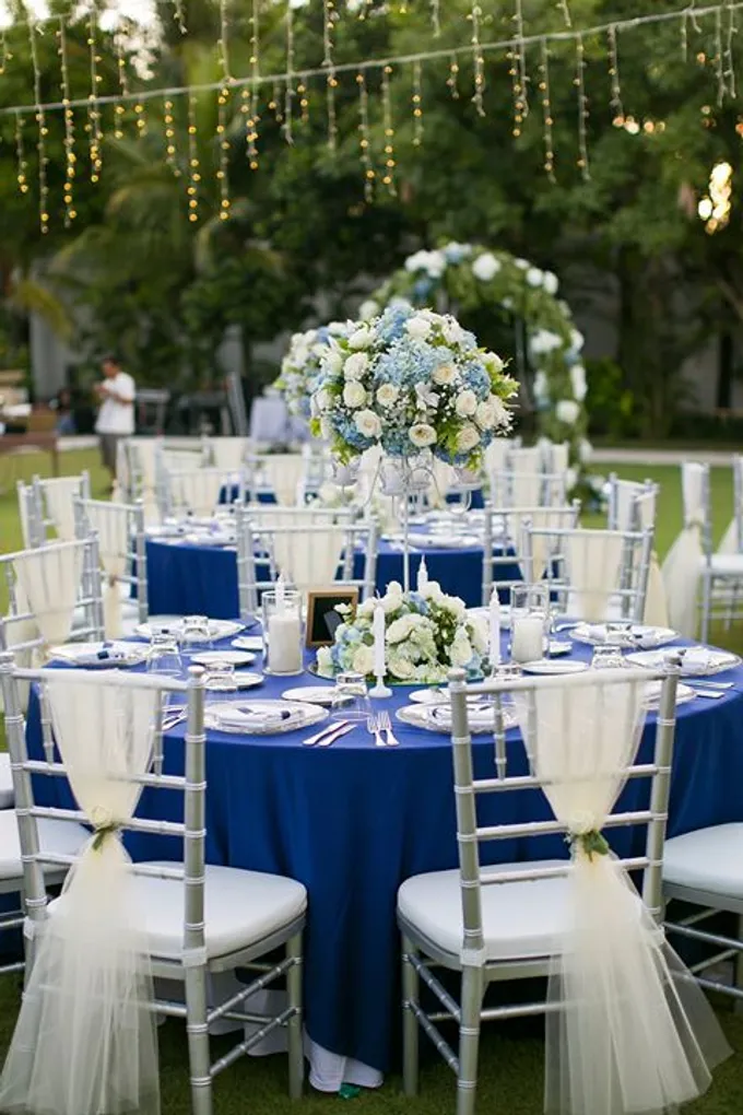 decoração casamento azul royal e prata