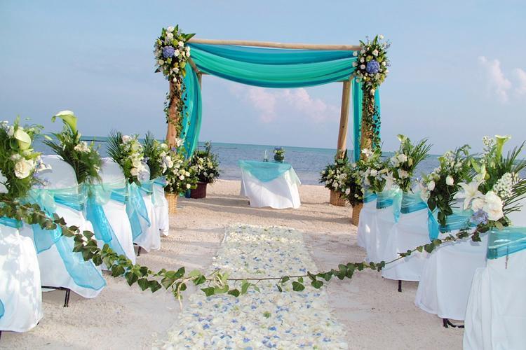 altar para casamento na praia