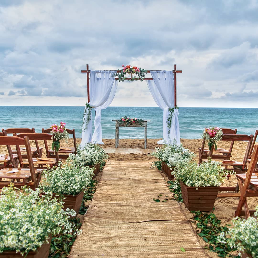decoração casamento na praia com balões