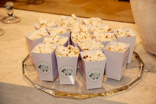 decoração chá de bebê ovelhinha com balões orgânicos