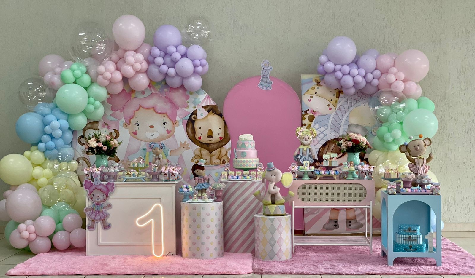 decoração circo rosa luxo