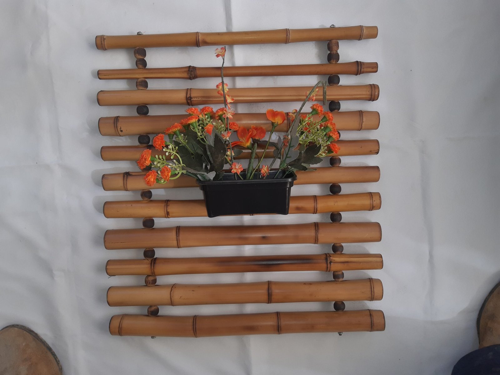 como fazer um painel de bambu para TV