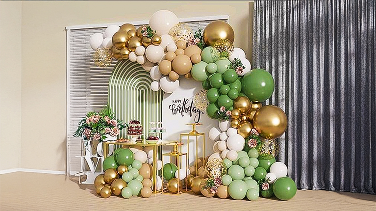 decoração com bolas transparentes