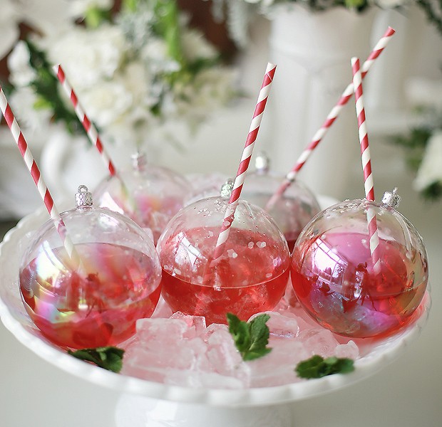 decoração com bolas transparentes