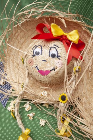 decoração com chapeu de palha