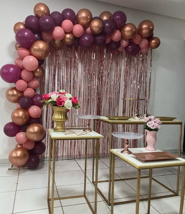 decoração com cortina metalizada