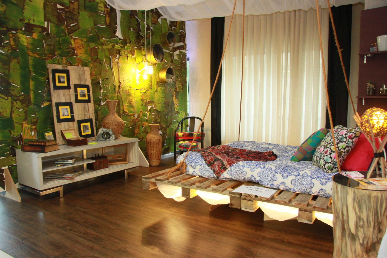 decoração com material reciclado para quarto vs decoração convencional