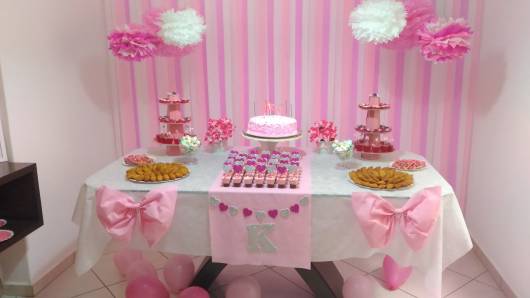 Decoração de parede para festas infantis com papel crepom