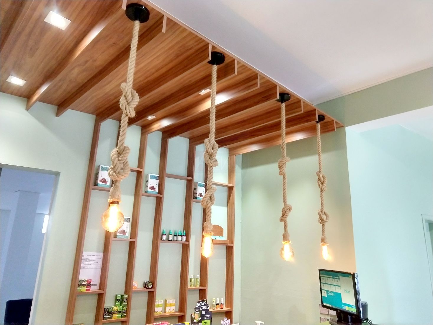 pendente de corda vs pendente de metal qual escolher