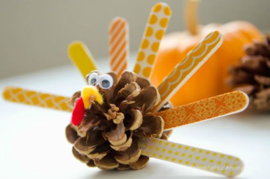 quanto custa comprar pinhas coloridas para decoração