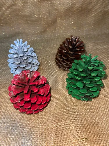 como fazer flores de pinha colorida para vaso