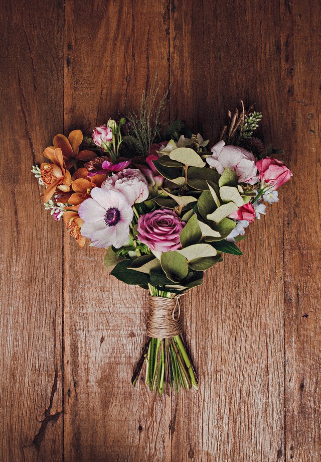 arranjo centro mesa jantar rosas