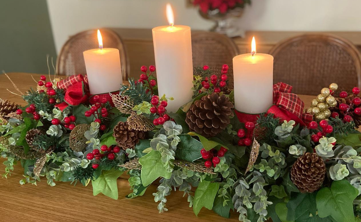 rosas naturais vs artificiais decoração barata