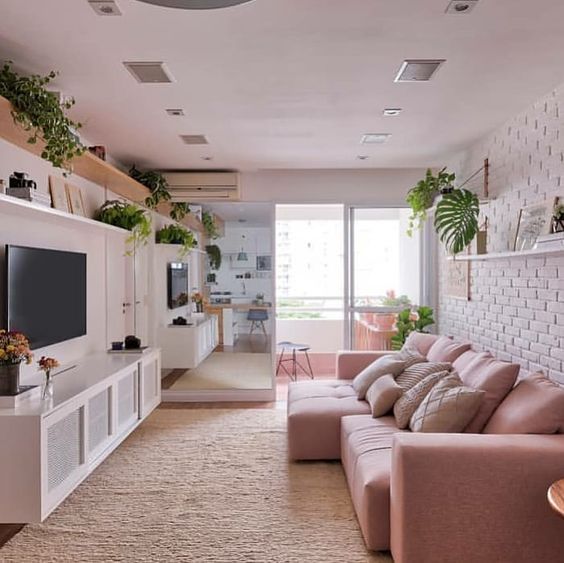 Combinações perfeitas: como harmonizar tijolinho com madeira e plantas