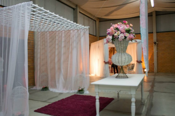 decoração culto de mulheres simples