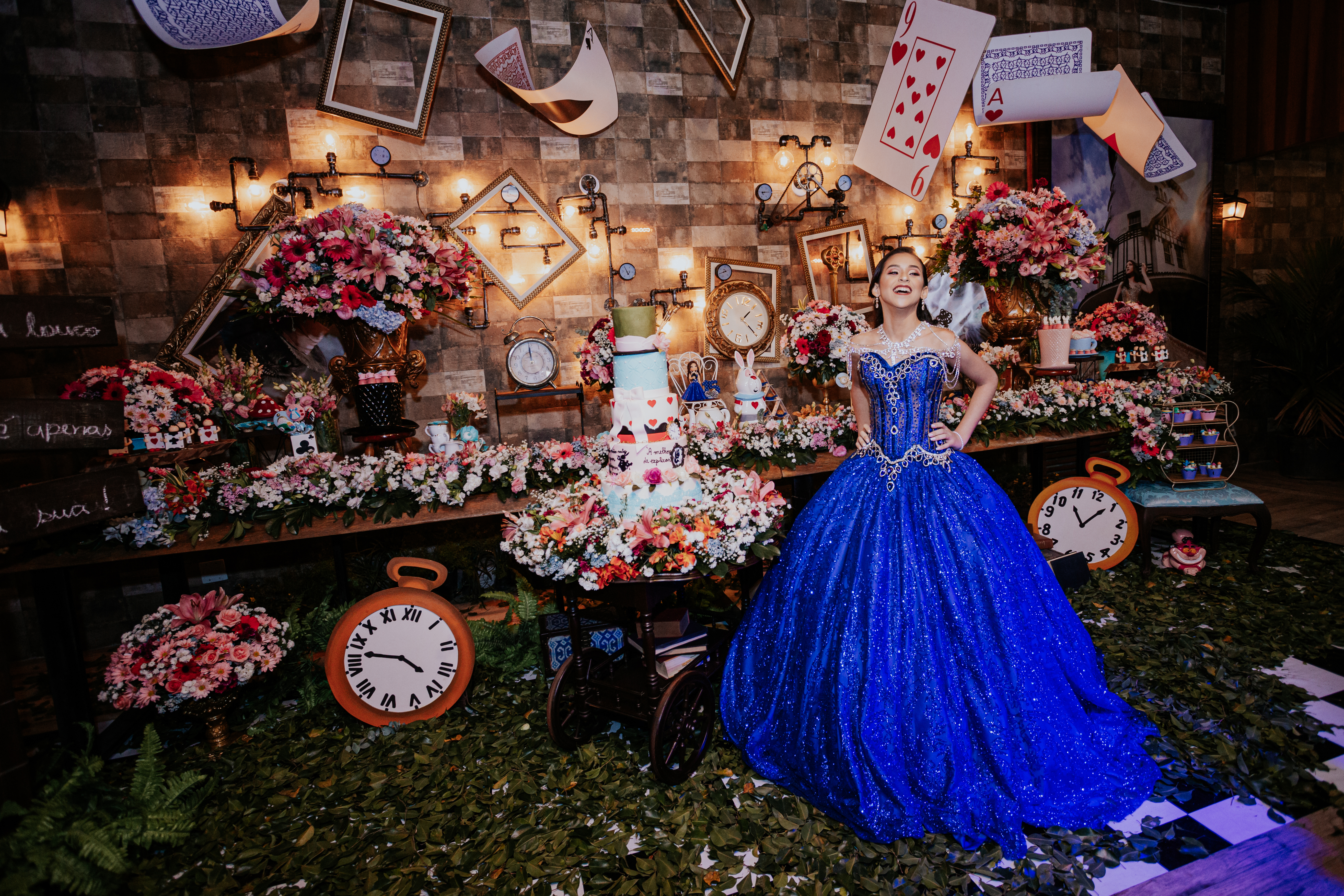 ideias criativas de decoração de 15 anos com tema galáxia