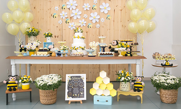 decoração de abelhinha para festa infantil