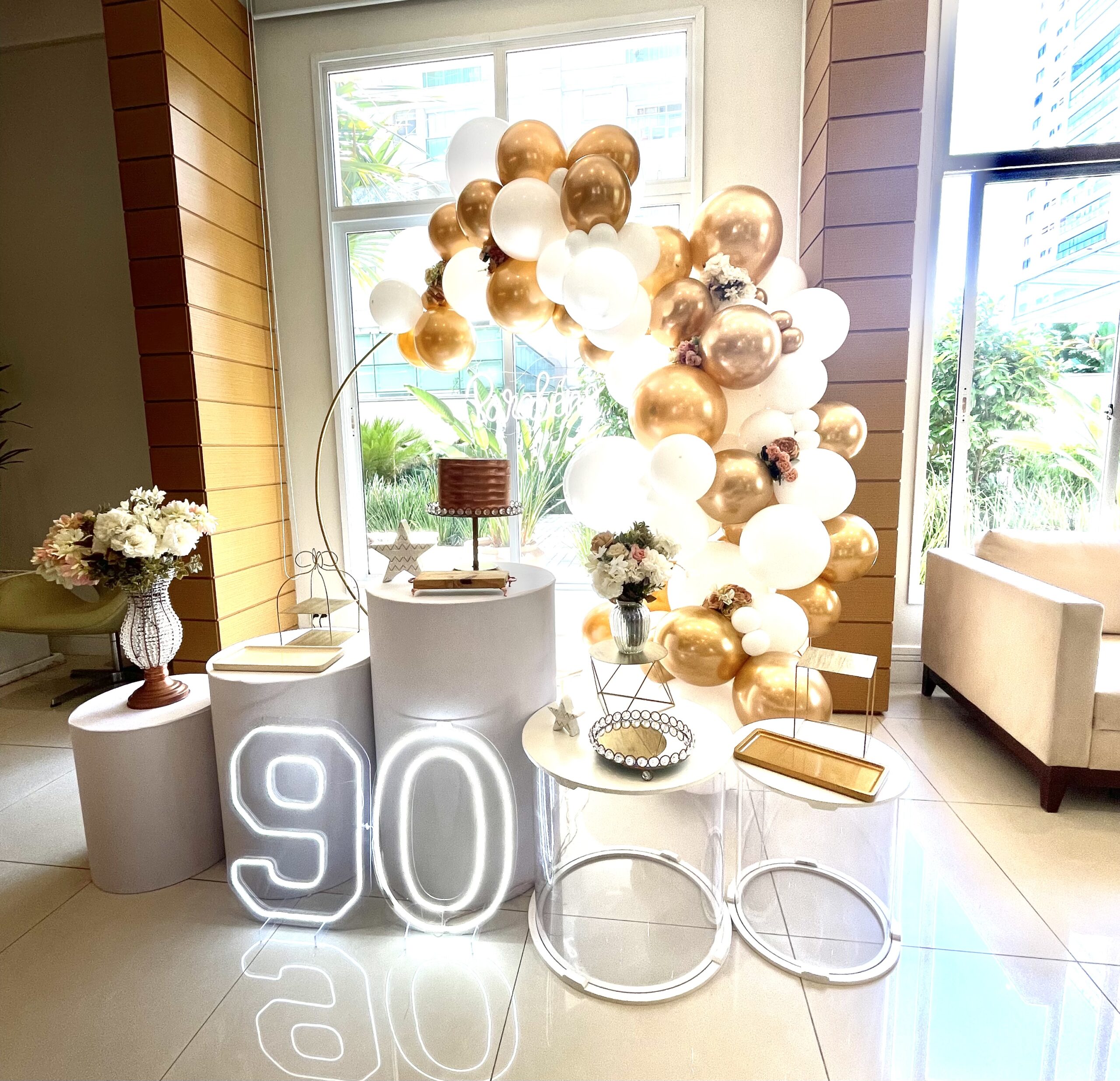 decoração de festa branca