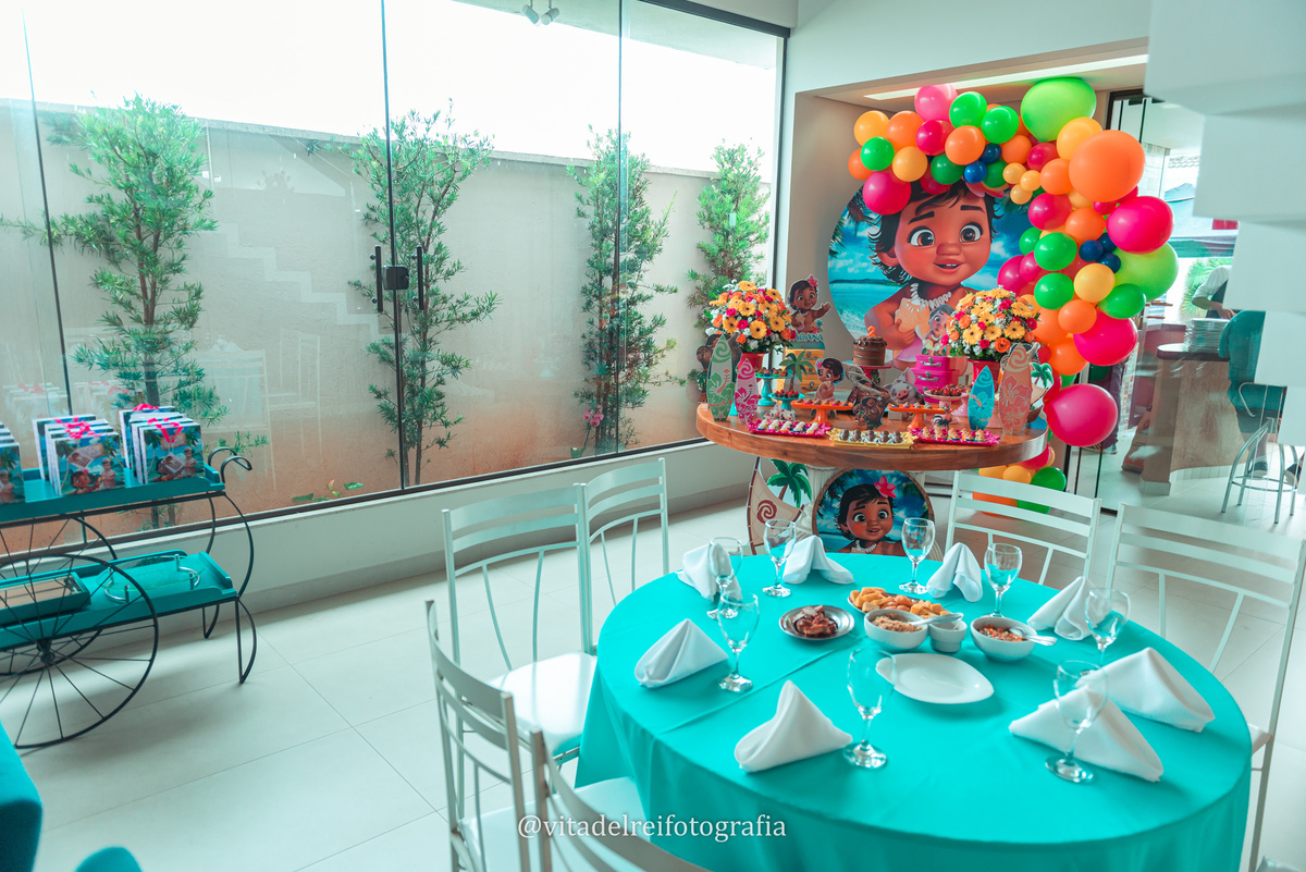 decoração minimalista festa 1 ano