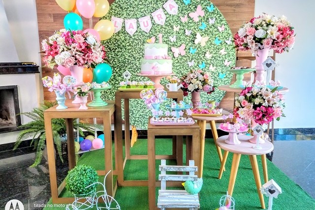 decoração de aniversário borboleta minimalista