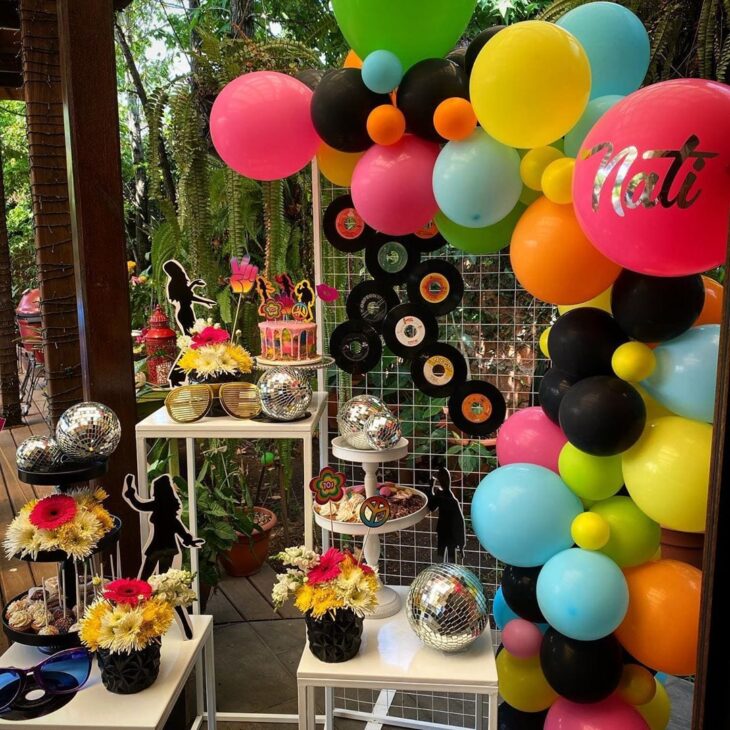 decoração de aniversário dos anos 70