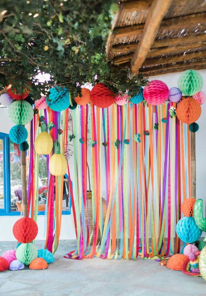 quanto custa decoração festa anos 70