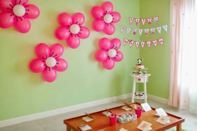 decoração de aniversário feminino simples e barato tema minimalista