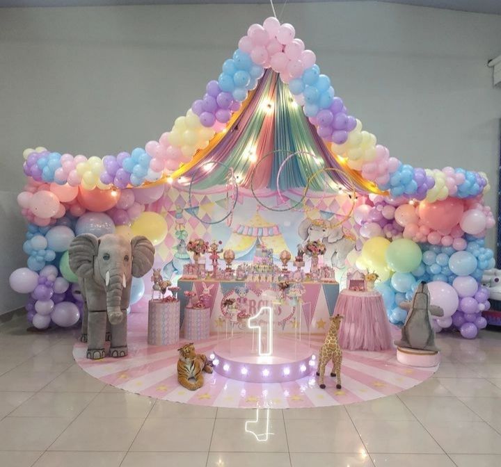 decoração festa arco-íris menina