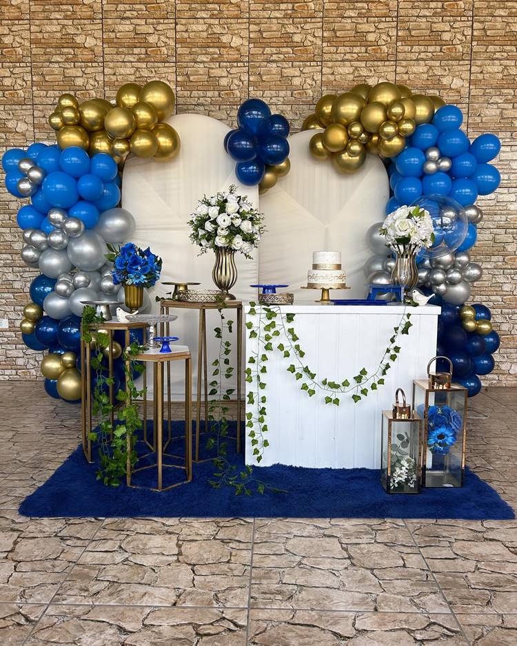 decoração de aniversário simples azul