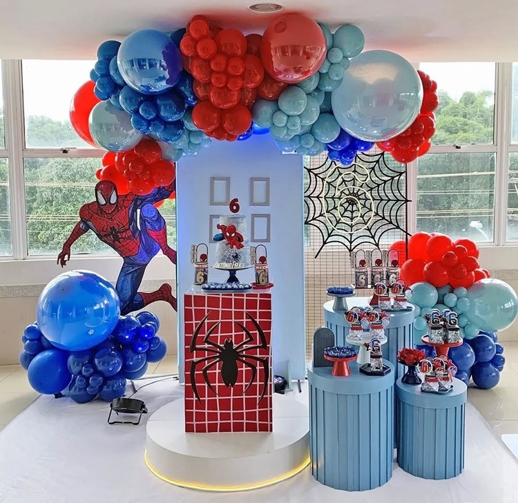 quanto custa fazer decoração aniversário azul em casa