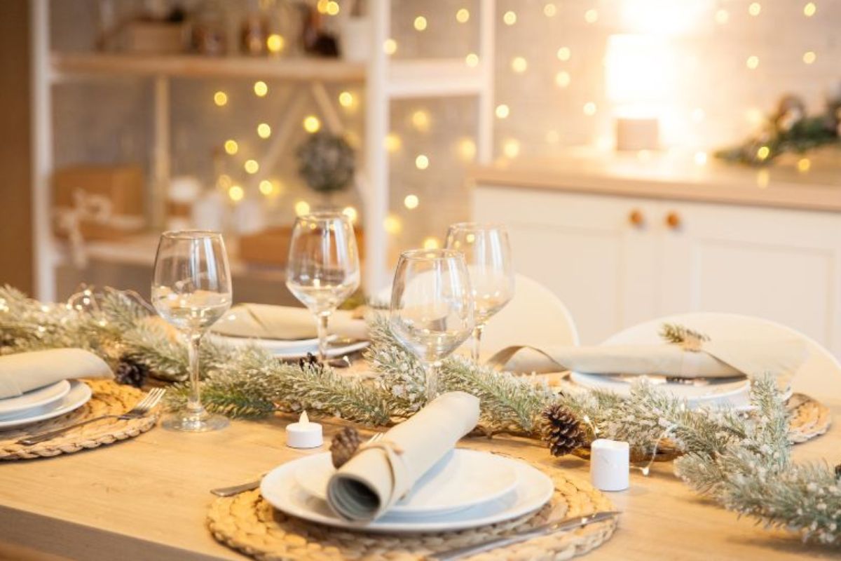 decoração de ano novo 2026 simples vs. elaborada