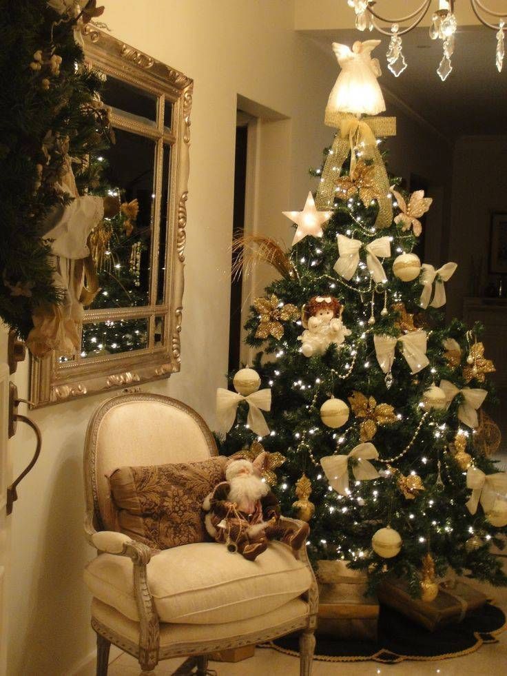 quanto custa decorar uma árvore de natal dourada