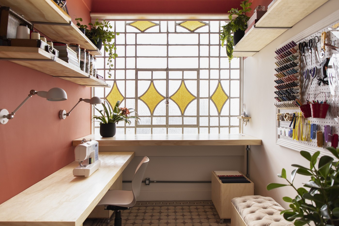 como decorar ateliê de costura com pouco dinheiro