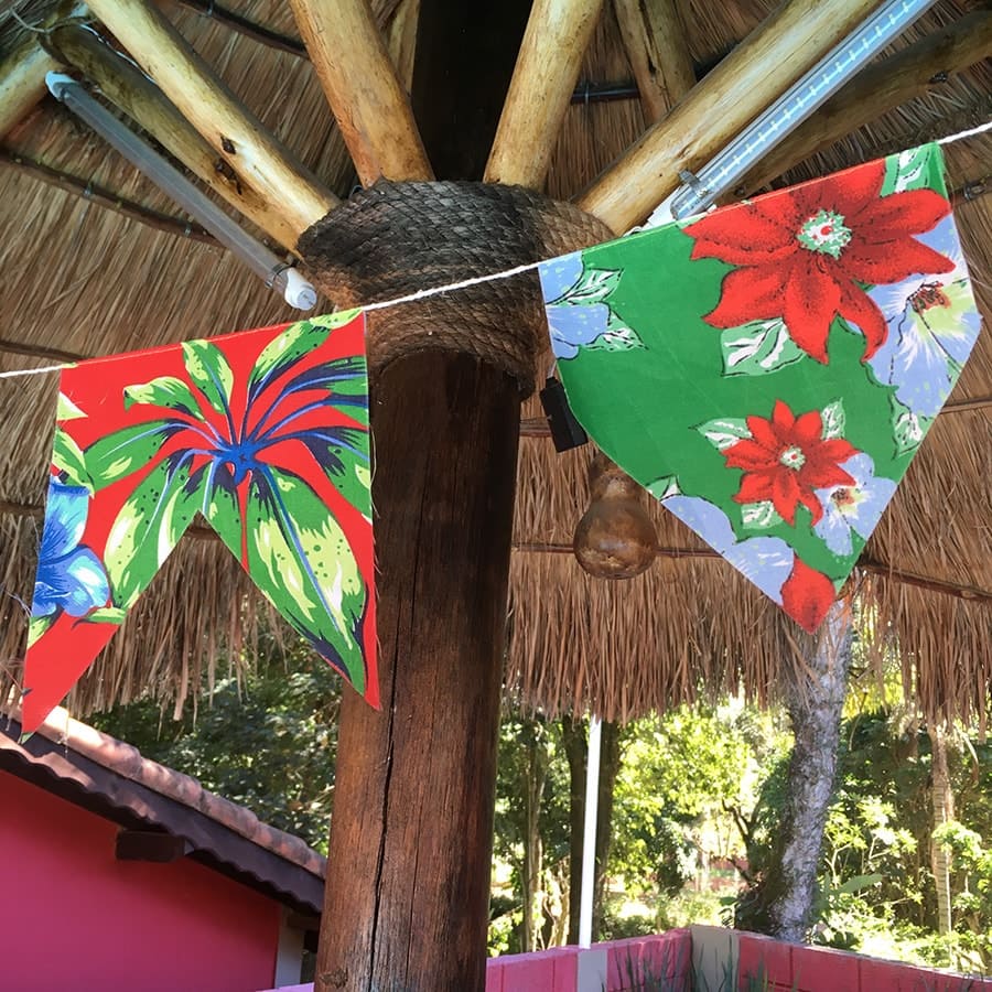 bandeirinhas para garrafas